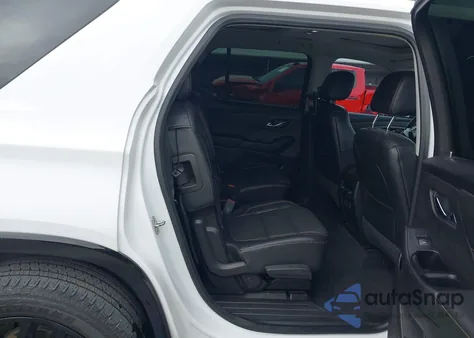 2018 Chevrolet Traverse Premier z USA, uszkodzony, nr VIN 1GNERKKW0JJ262418